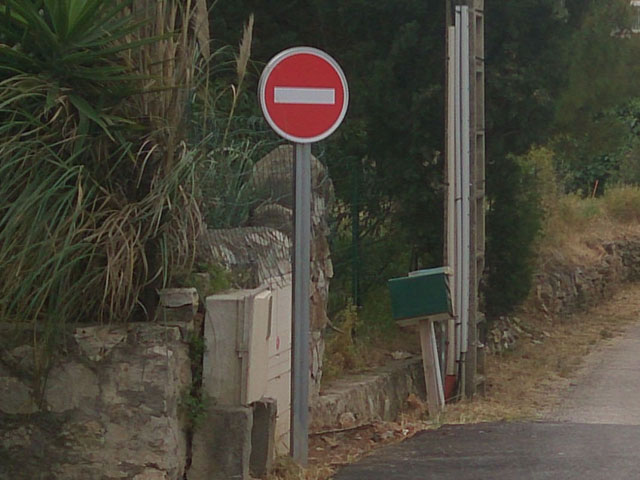 panneau sens interdit pour résidence , immeuble la seyne sur mer, toulon, hyères, bandol , la ciotat