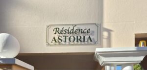 Plaques plexiglas sur mesure à Sanary-sur-Mer (83110)