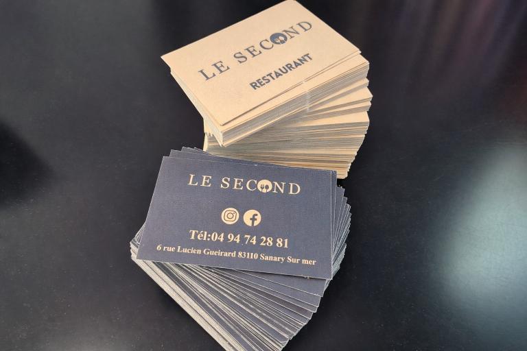 Création de cartes de visite sur-mesure pour Le Second à Sanary-sur-Mer : recto-verso, charte graphique et impact client.